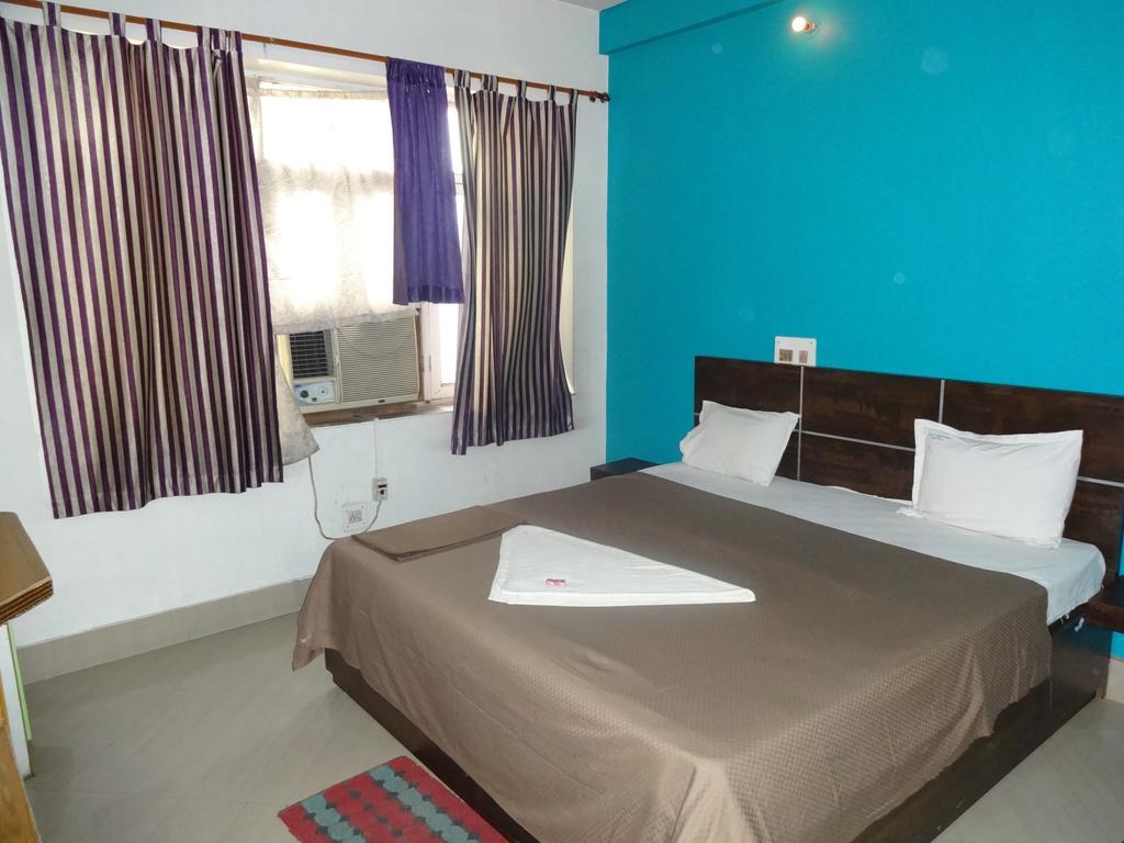 Ajatsatru Hotel Gaya Chambre photo
