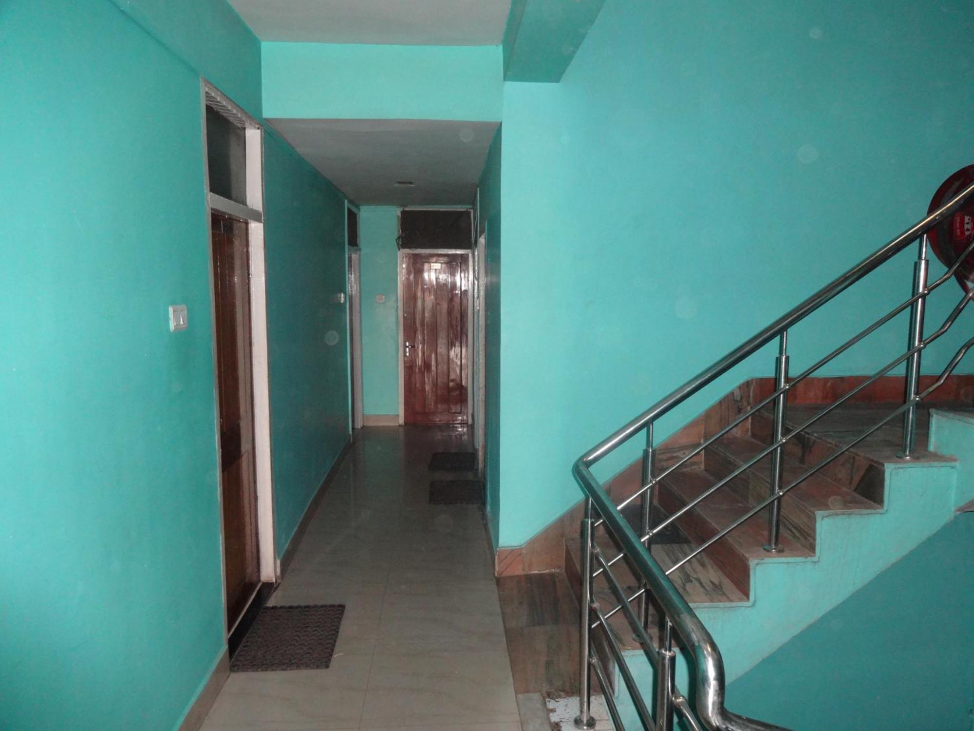 Ajatsatru Hotel Gaya Extérieur photo